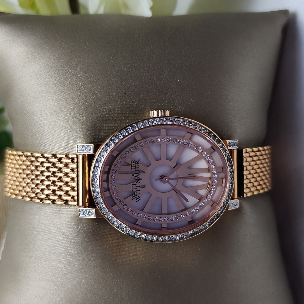 WITTNAUER WOMAN'S DRESS WATCH